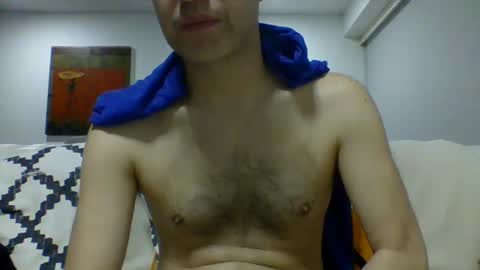 Snapshot of hotitan chatting on October 12, 4:27 am hottitan twitter Marianoshcam online show from October 12, 4:27 am
