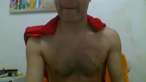 Snapshot of hotitan chatting on October 4, 4:54 am hottitan twitter Marianoshcam online show from October 4, 4:54 am