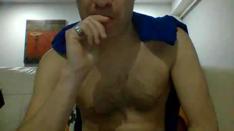 Snapshot of hotitan chatting on October 11, 4:06 am hottitan twitter Marianoshcam online show from October 11, 4:06 am