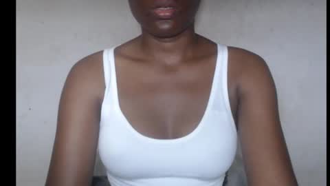 hotjessie0 online show from October 13, 7:21 am