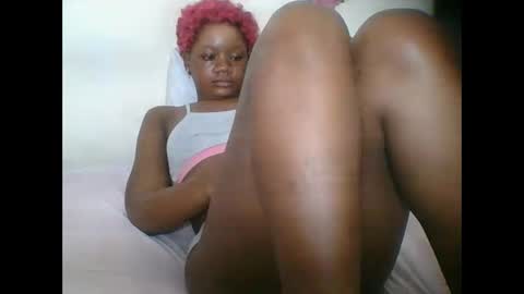 Snapshot of hotjeylee chatting on October 3, 10:51 pm LOYCE online show from October 3, 10:51 pm