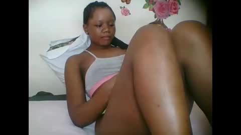 Snapshot of hotjeylee chatting on October 16, 12:27 pm LOYCE online show from October 16, 12:27 pm