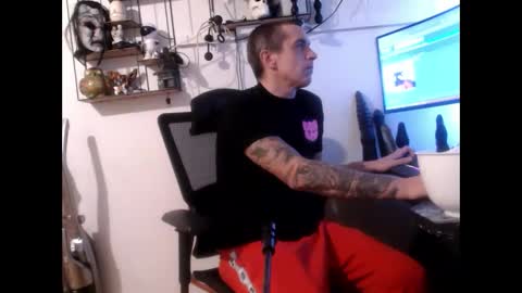 hotkinkytat online show from February 24, 8:27 am