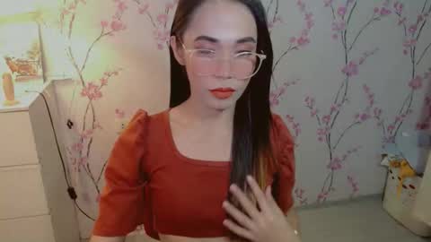 Snapshot of hotlegsxandra chatting on October 15, 9:10 am XANDRA online show from October 15, 9:10 am
