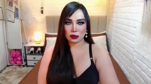 Snapshot of hotlexus69 chatting on September 23, 1:16 pm LEXUS online show from September 23, 1:16 pm