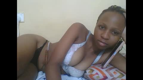 Snapshot of hotlove255 chatting on January 25, 6:55 am hotlove255 online show from January 25, 6:55 am