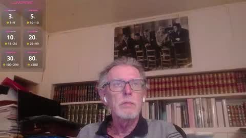 hotlux_54 online show from May 22, 8:37 pm