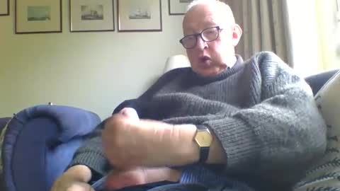 Snapshot of hotmuff99 chatting on September 29, 9:30 am hotmuff99 online show from September 29, 9:30 am