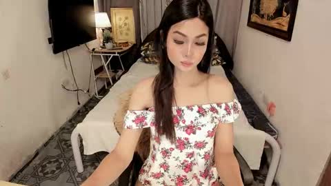 SHERLENE   BLACKWELL online show from February 26, 4:27 am