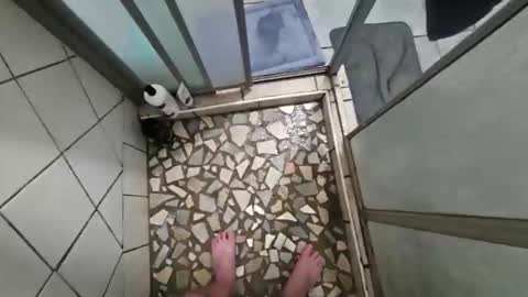 Hotshot online show from October 28, 8:43 pm