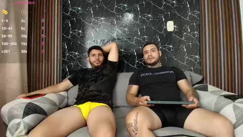 hott_asses online show from February 2, 1:55 am