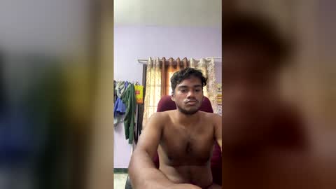 hottamilguy01 online show from February 7, 5:21 am