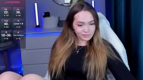Snapshot of hottease_pvt chatting on October 19, 2:00 pm hello Im Eva online show from October 19, 2:00 pm