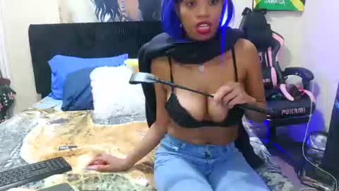 Snapshot of hottiefreckles chatting on October 12, 12:20 pm Tokyodagoddess online show from October 12, 12:20 pm