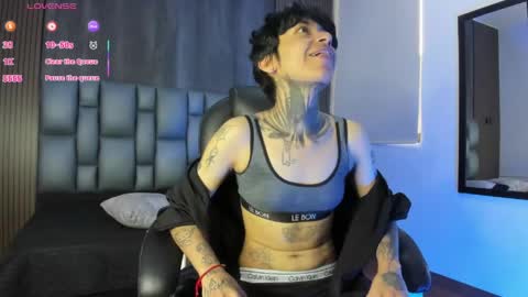 Juls online show from May 20, 7:31 pm
