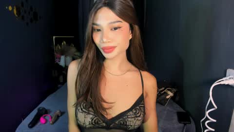 Hi i am Jane half vietnamese and half pinay and would like to meet good person here XOXO online show from May 24, 7:09 pm