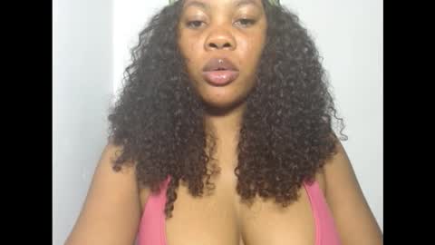 hotty_lora889 online show from October 14, 2:20 pm