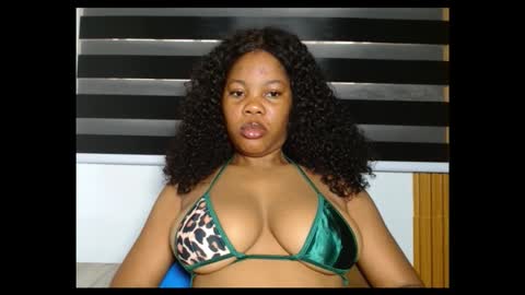 hotty_lora889 online show from September 30, 8:47 am