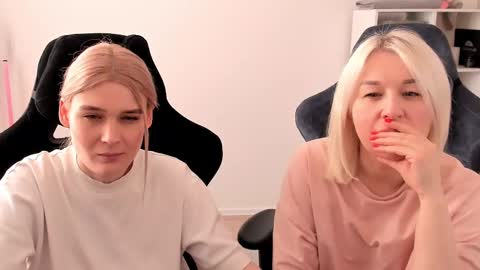 Nessie and Jessie online show from March 7, 2:01 pm