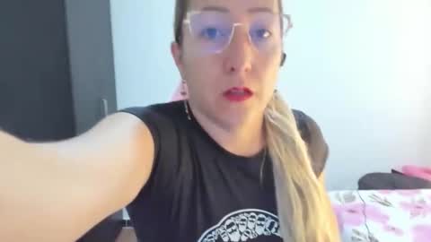 hottychrystal online show from February 17, 12:37 pm