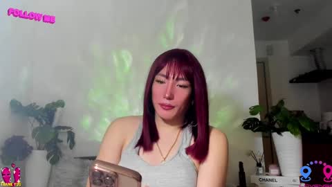 crishinahotty online show from February 13, 4:43 am