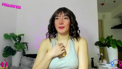 crishinahotty online show from February 23, 6:07 am