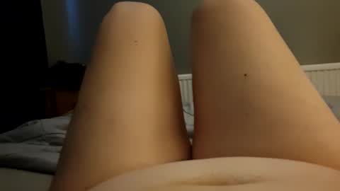 hrnybbwgurrll1993 online show from March 15, 5:16 pm