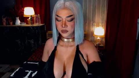 Christine online show from October 3, 5:21 pm