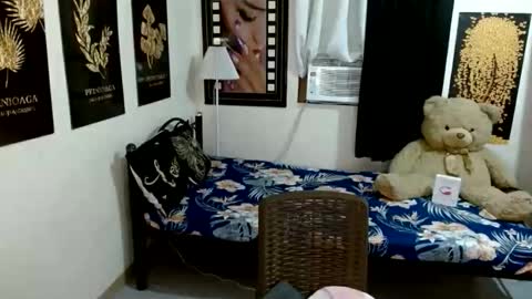 hugecockgoddessx online show from February 27, 9:46 am