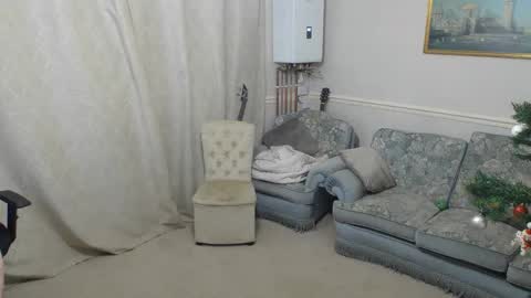 hugedick1965 online show from December 13, 7:53 pm