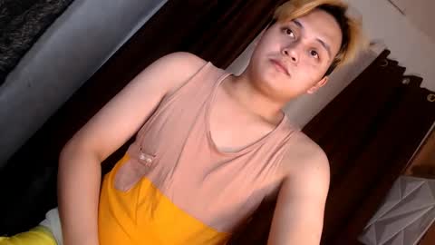 Snapshot of hugedickjp chatting on December 23, 2:39 pm hugedickjp online show from December 23, 2:39 pm