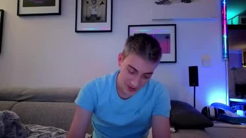 Snapshot of hugolandcam chatting on March 9, 8:31 pm Hugo online show from March 9, 8:31 pm
