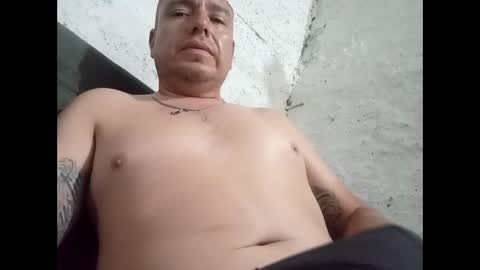 hugopaqui57 online show from April 5, 8:11 am