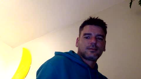 hugo online show from May 3, 1:55 am