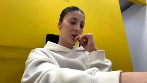 Alice online show from March 25, 3:41 pm