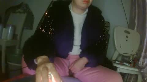 hujiajia520321431 online show from January 8, 10:37 pm