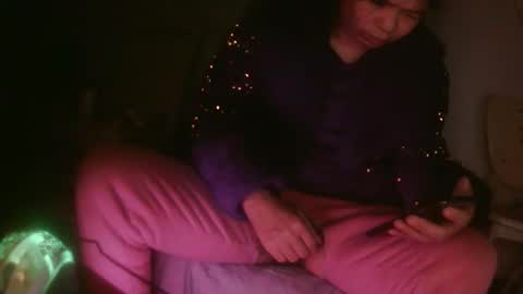 hujiajia520321431 online show from March 11, 9:40 pm