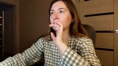 HumpyGrey online show from November 2, 5:57 pm