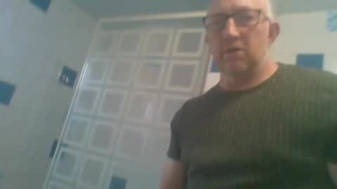 Snapshot of hung69foryou chatting on December 23, 2:50 pm hung69foryou online show from December 23, 2:50 pm