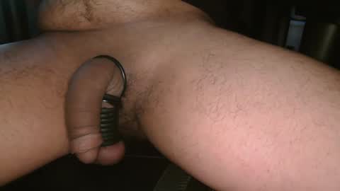 hungbigdickedger35 online show from February 18, 9:25 pm