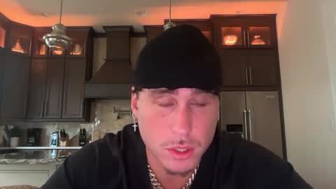 Snapshot of hungkingg22 chatting on October 22, 6:09 pm hungkingg22 online show from October 22, 6:09 pm