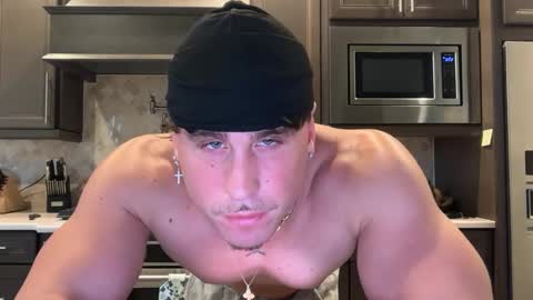 Snapshot of hungkingg22 chatting on October 8, 5:19 pm hungkingg22 online show from October 8, 5:19 pm