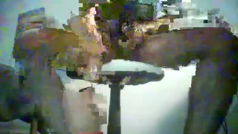 hungry_lion_6969 online show from January 14, 7:05 am