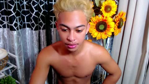 hunk_edward online show from June 14, 7:05 pm