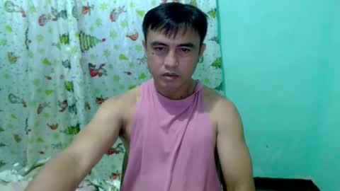 Snapshot of hunknextdoorxx chatting on October 8, 7:47 am Phil online show from October 8, 7:47 am