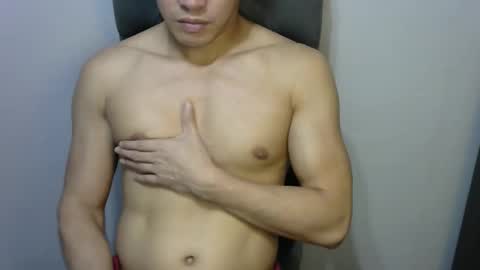 Snapshot of hunkpinoy16 chatting on October 14, 4:10 pm Thehunkpinoy online show from October 14, 4:10 pm