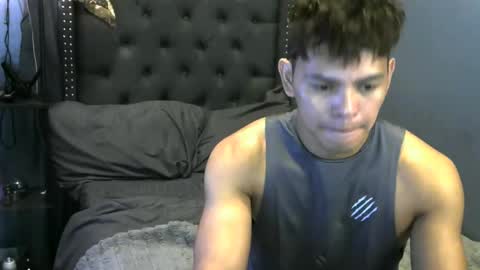 Snapshot of hunkpinoy16 chatting on September 24, 10:11 am Thehunkpinoy online show from September 24, 10:11 am