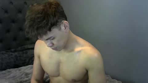 Snapshot of hunkpinoy16 chatting on October 2, 10:08 pm Thehunkpinoy online show from October 2, 10:08 pm