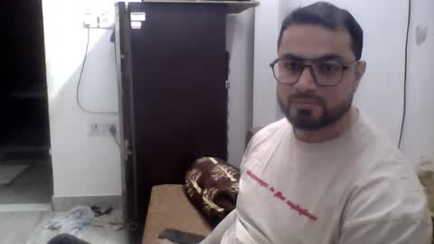 hunkster102 online show from November 8, 12:30 pm