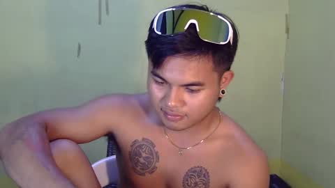 Snapshot of hunkyzeus chatting on October 19, 5:17 pm hunkyzeus online show from October 19, 5:17 pm